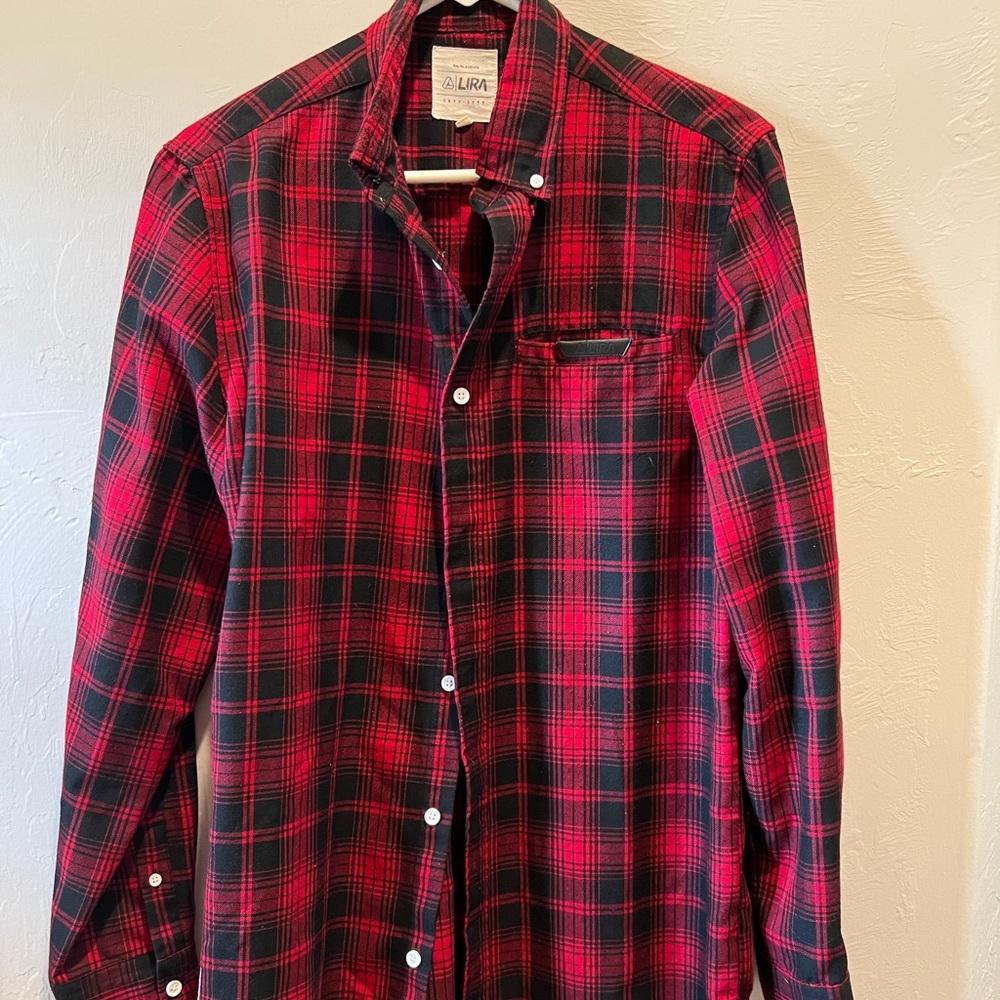 Mens red and black flannel, Yira brand size L